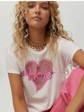 Daydreamer - Hole Glitter Heart Solo Tee medium